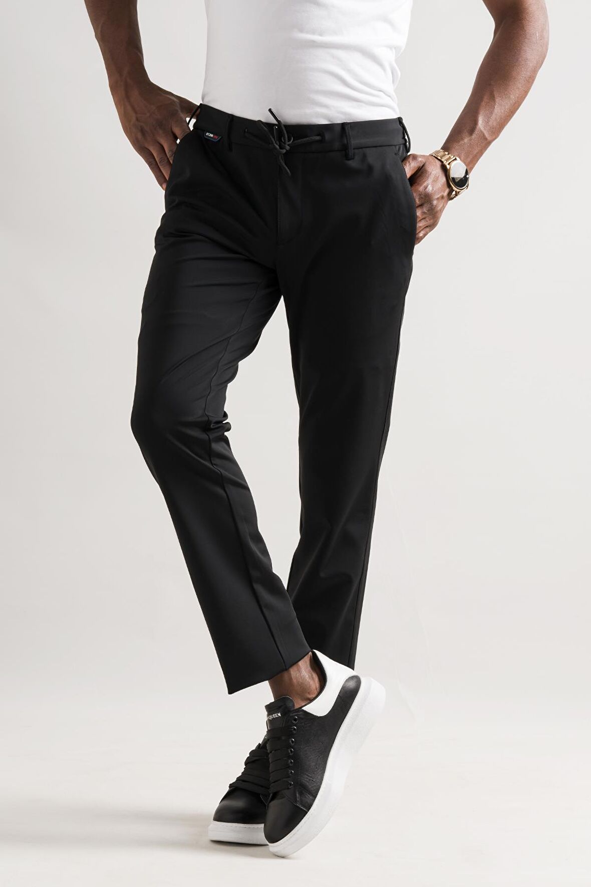 Slimfit Beli Lastikli Ve İplikli Polyamid Hafif Parlak Kışlık Kumaş Erkek Jogger Pantolon