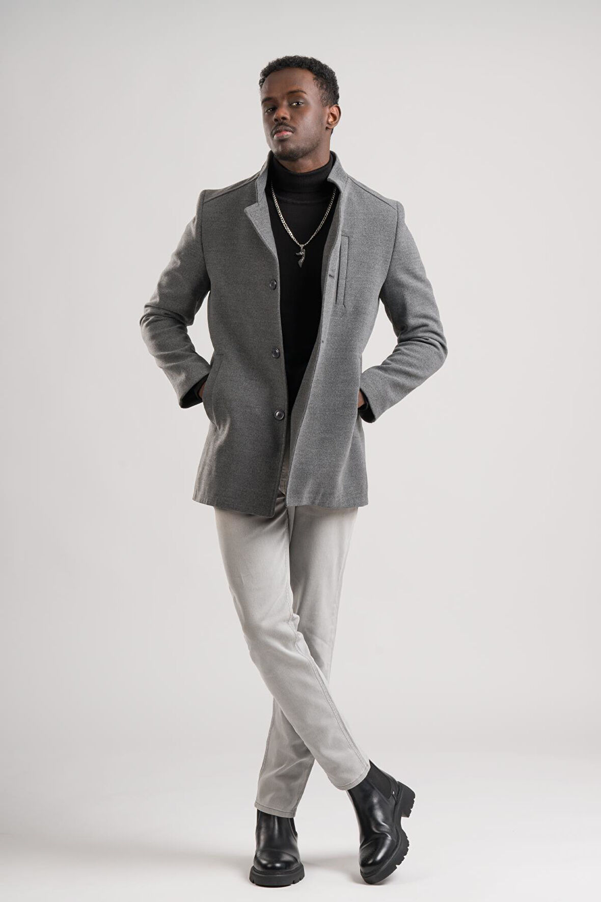 Slimfit Hakim Yaka Düğme Kapamalı Yan Cepli Astarlı Tek Yırtmaçlı Yünlü Kaşe Kaban