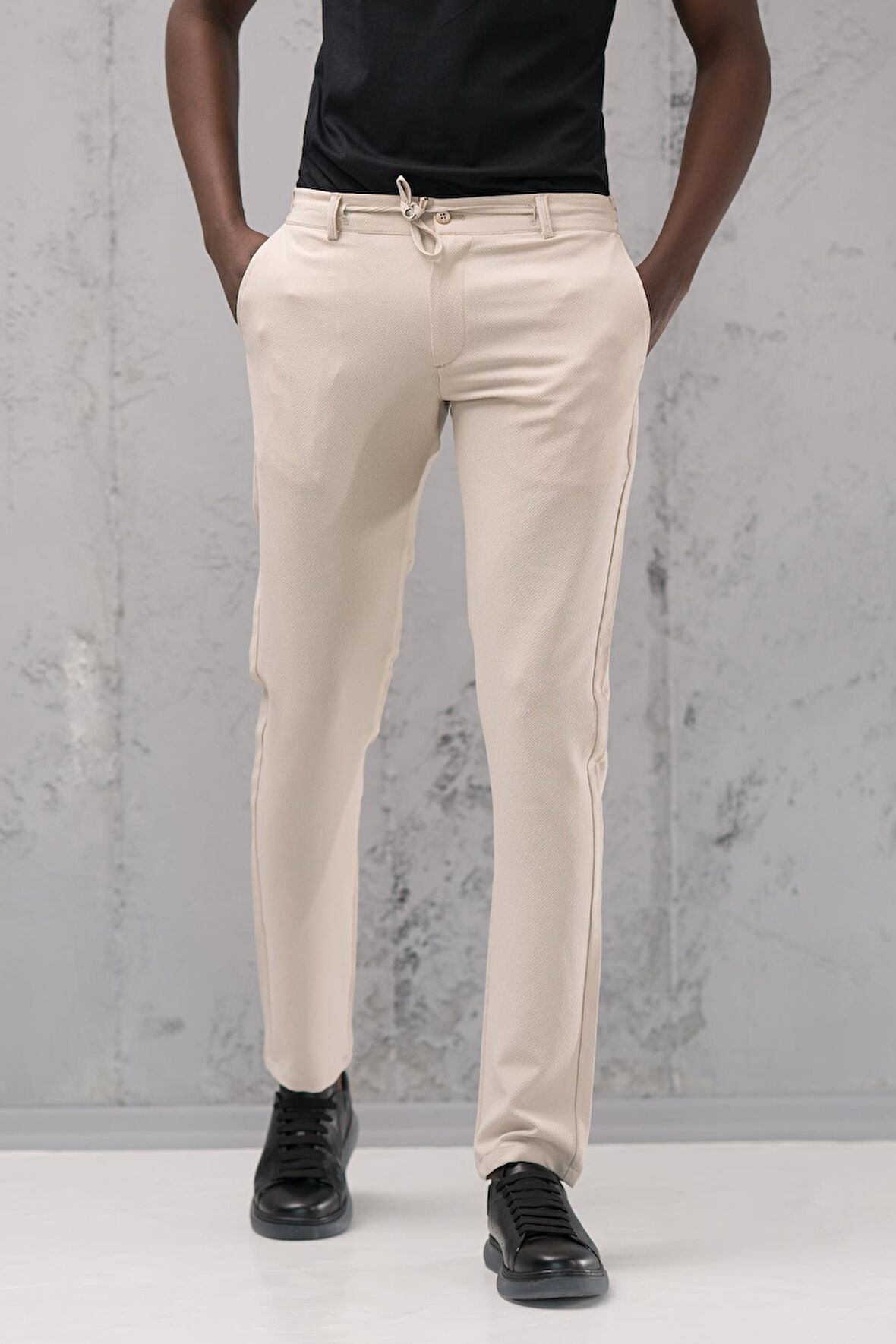 Beli Lastikli ve İplikli Armürlü Slimfit Pamuklu Likralı Jogger Pantolon