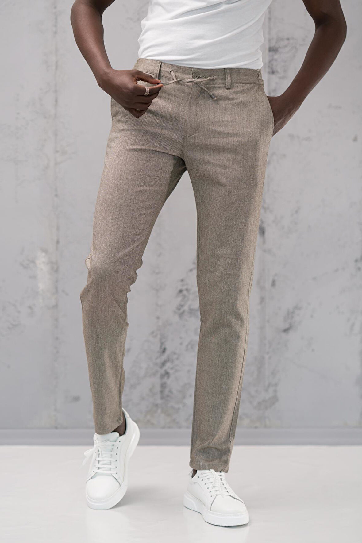 Beli Lastikli ve İplikli Slimfit Pamuklu Jogger Pantolon