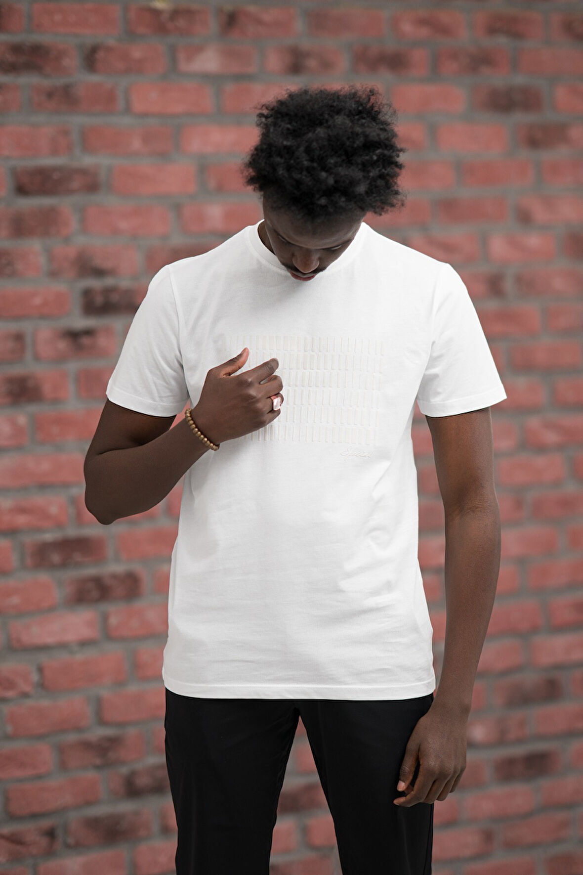 Slim Fit Pamuklu Önü Baskılı Sıfır Yaka T-Shirt