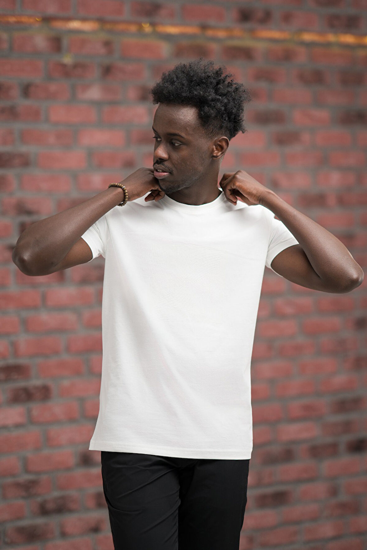 Slim Fit Pamuklu Önü Baskılı Sıfır Yaka T-Shirt