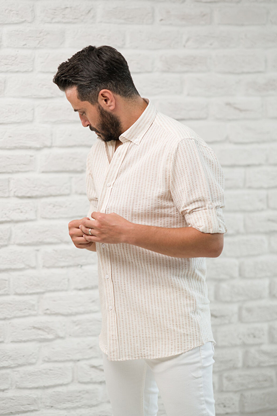 Slimfit Fit Yaka Düğmeli Çizgili Yazlık Gofre Kumaş Erkek Gömlek