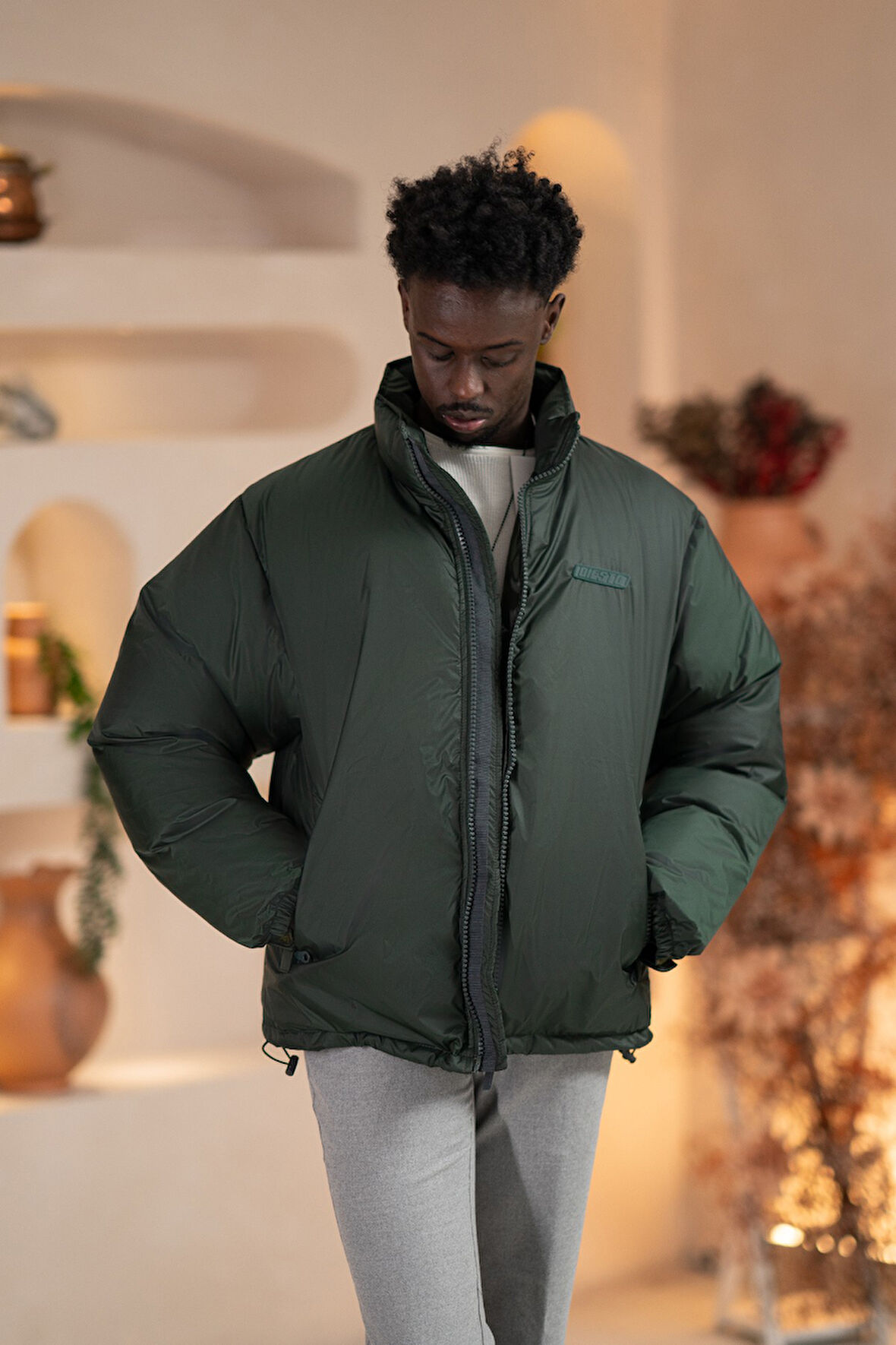 Oversize (Bol Kesim) Dik Yaka Fermuar Kapamalı Şişme Mont