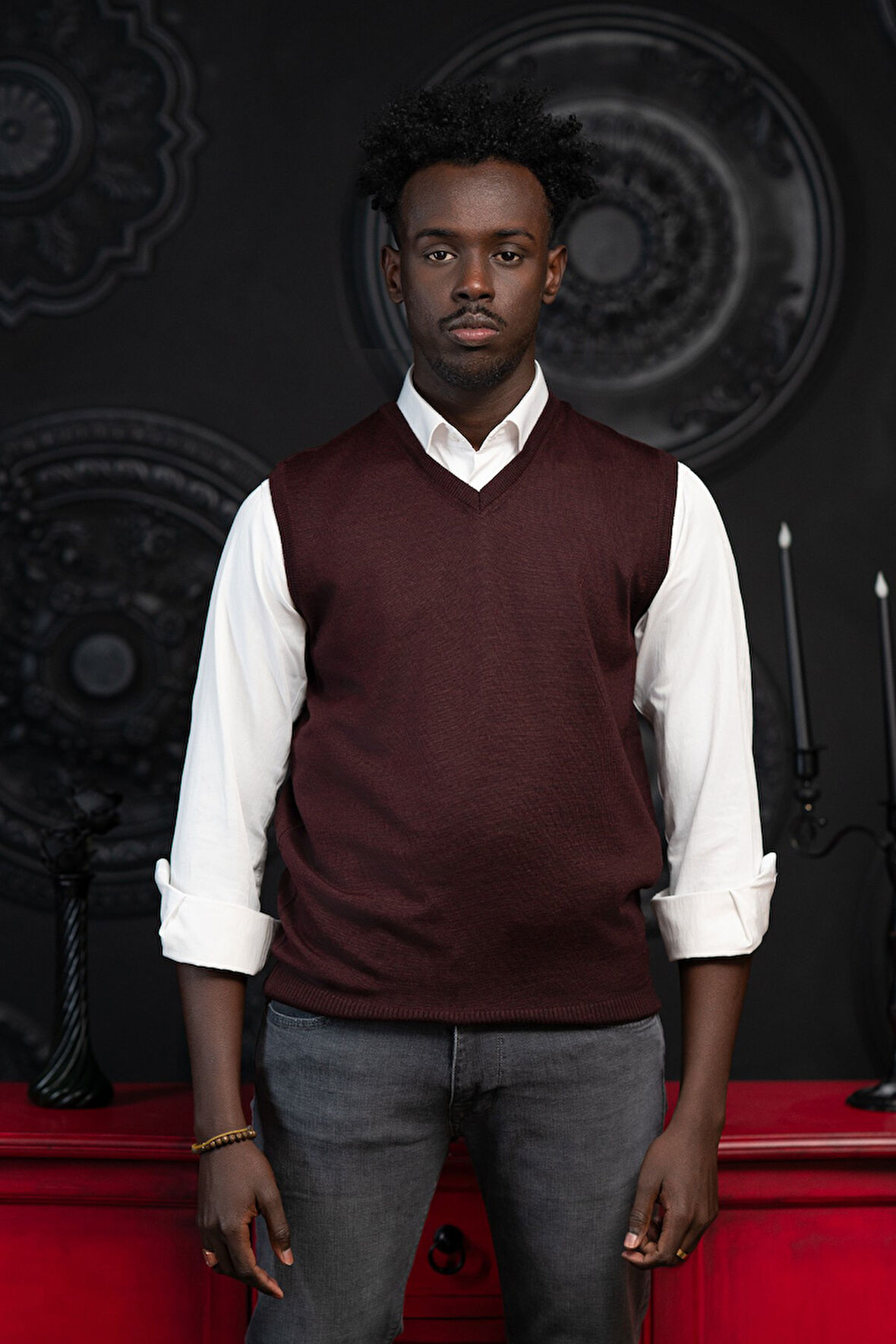 V Yaka Regular Fit Yünlü Kolsuz Triko Süveter