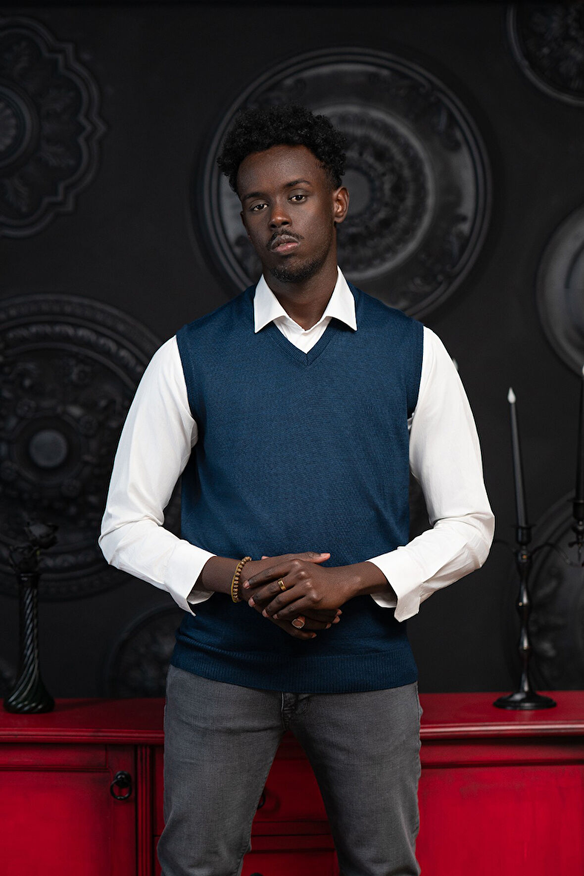 V Yaka Regular Fit Yünlü Kolsuz Triko Süveter