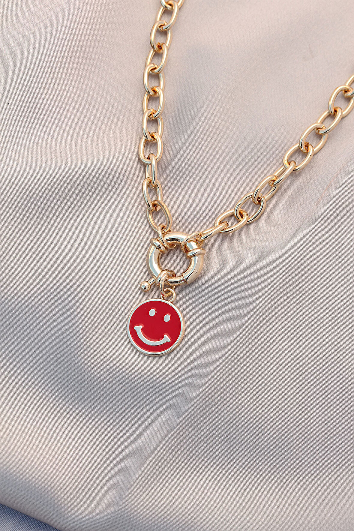 Yeni Sezon Kırmızı Renk Smile Model Retro Gold Metal Kolye