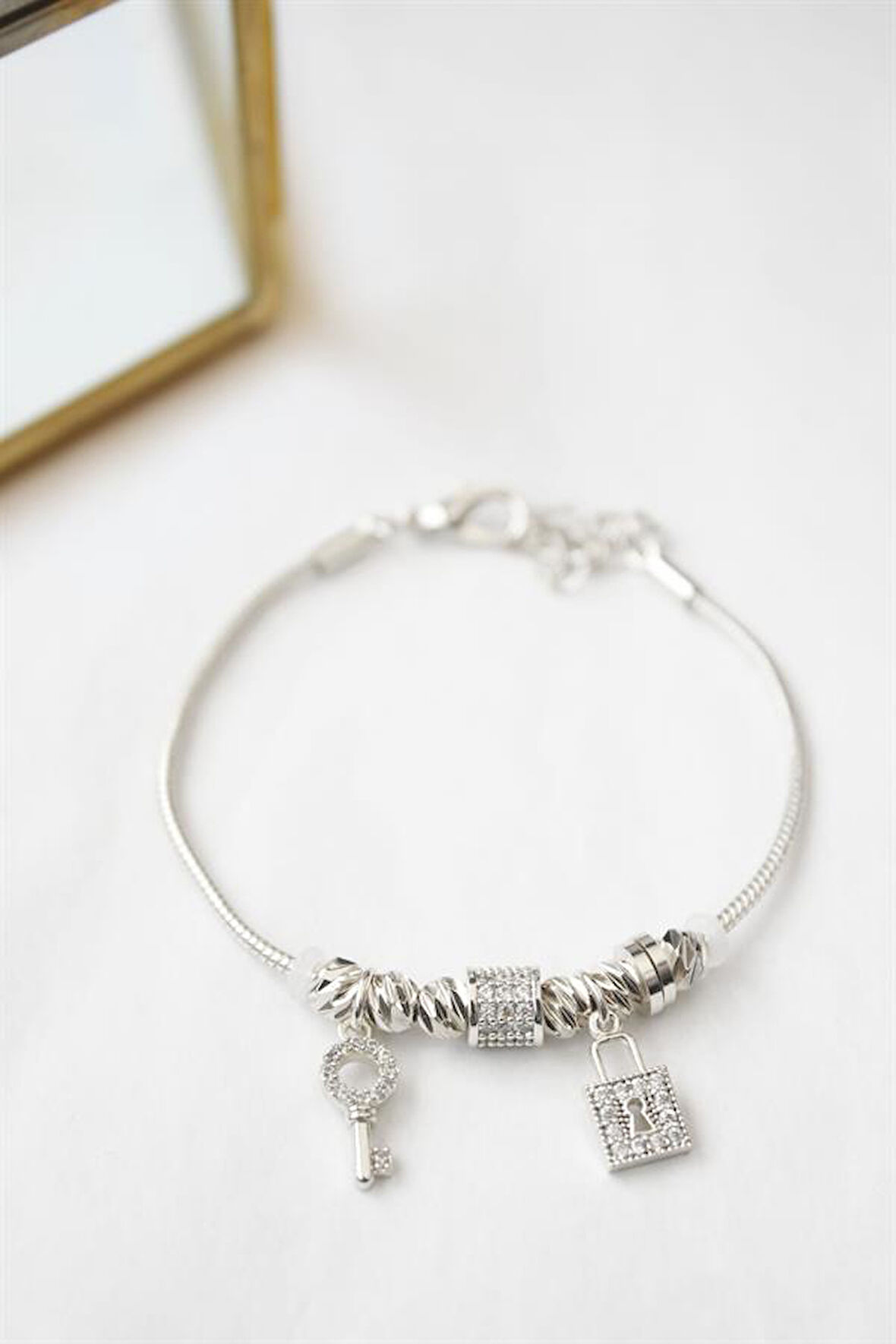 Kilit Anahtar Charmlı  Bileklik - Gümüş