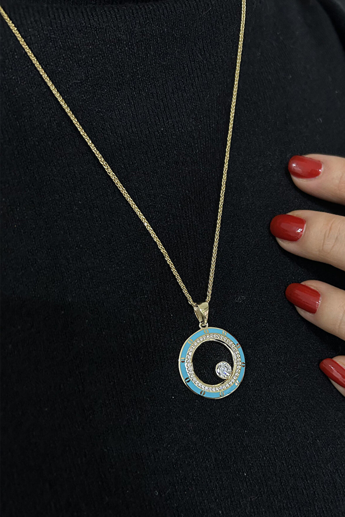 Altın Yeşil Mineli Kolye