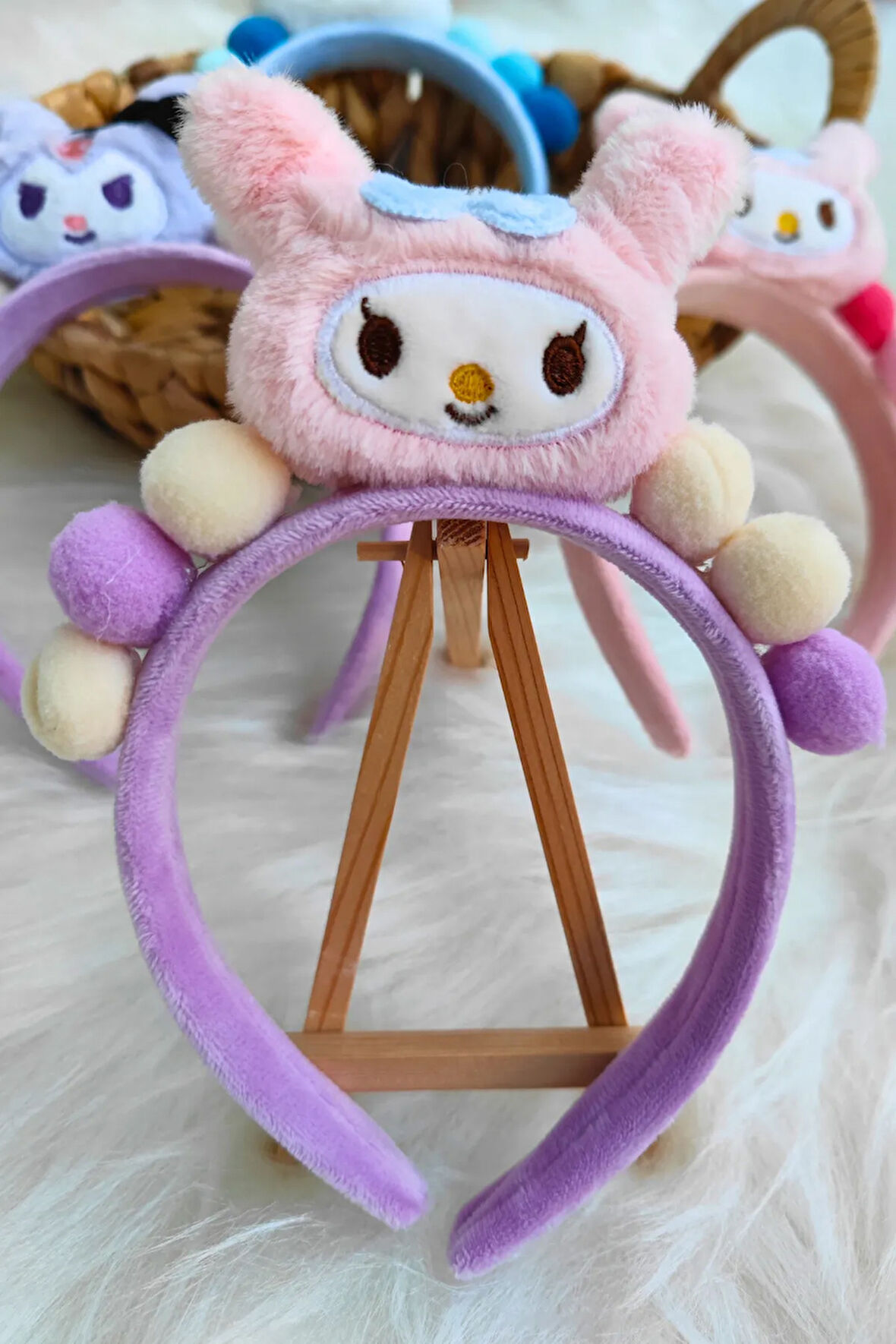 Peluş Ponpon Detaylı Hello Kity-Kuromi -Melody-Cinnamoroll Taç