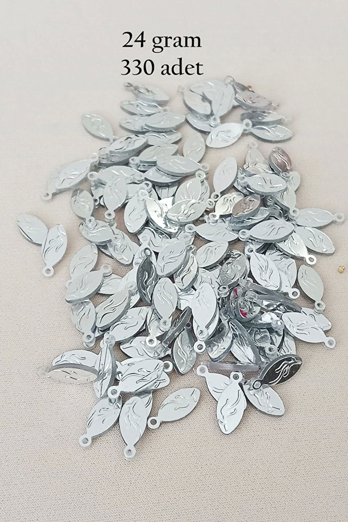 Oya Abiye Bileklik Kolye Pleksi Metalik Plastik Pul Gümüş Renk 24 gram 330 adet - BNC575