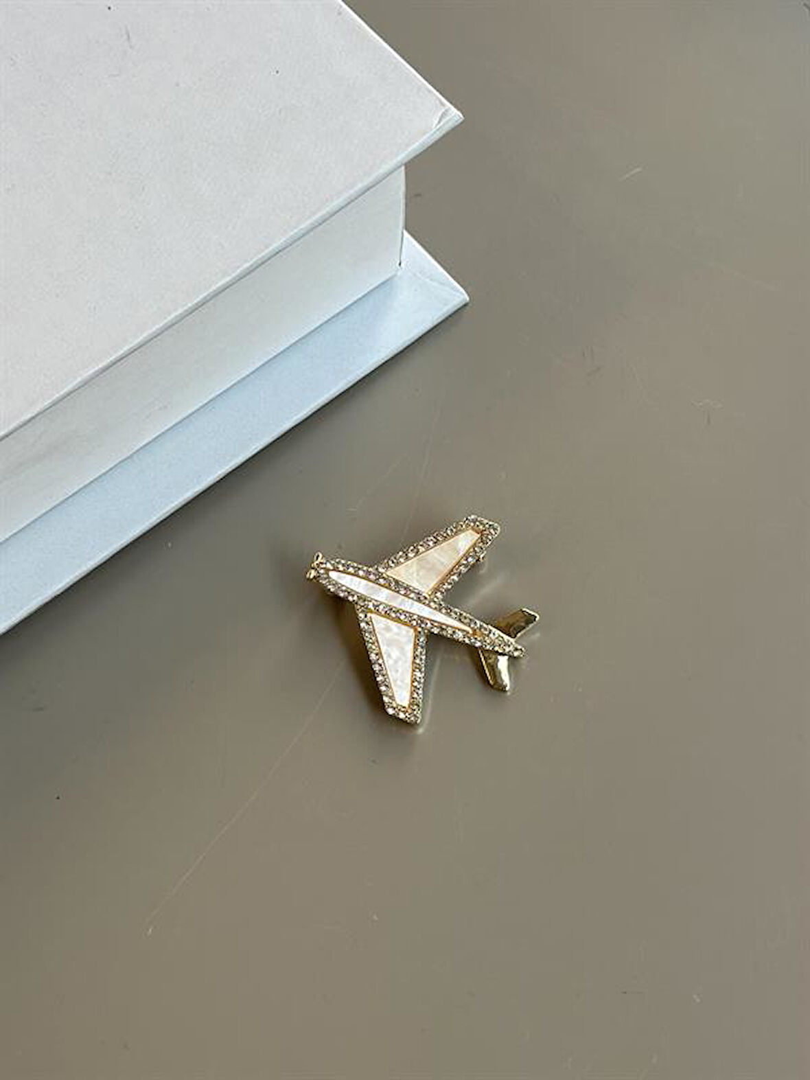 Sedefli Uçak Broş - Altın