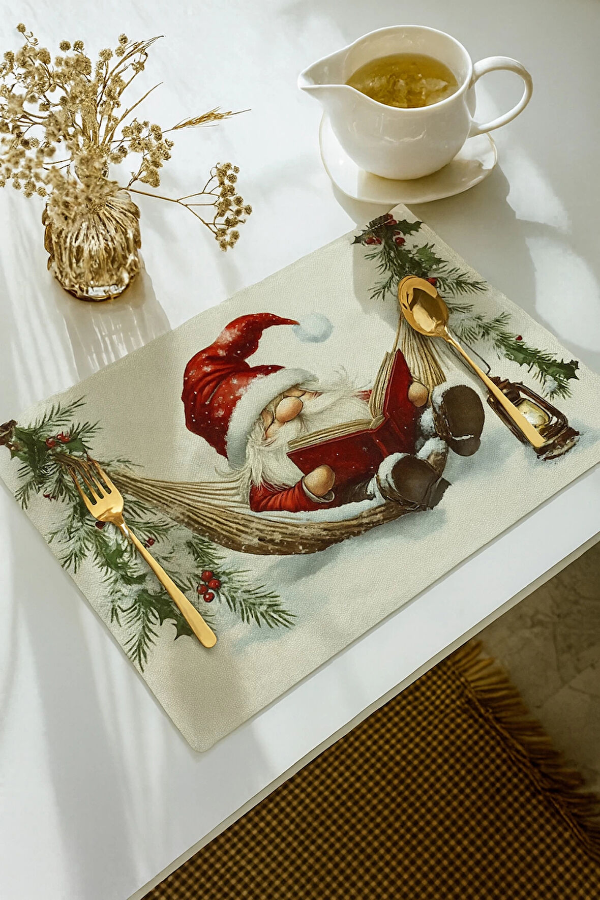 Valerine Life Noel Babalı Amerikan Servis Altlığı Kaymaz Yıkanabilir 6 Kişilik Koruyucu Masa Örtüsü