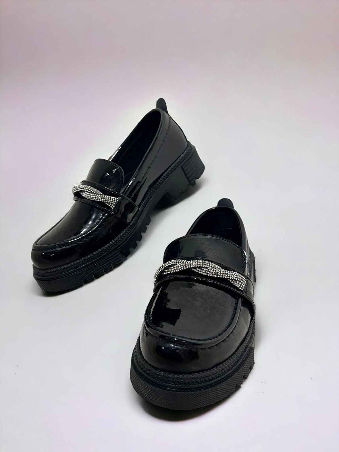 LOAFER MODEL TAŞLI RUGAN