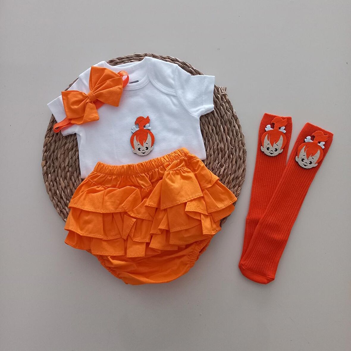 MARS BABY Kız Bebek Turuncu Çakıl Fırfır Şort Etek Badili Çorap Takımı