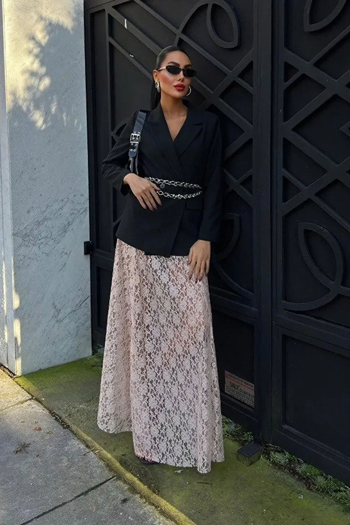 Crimson Grace Kadın Vizon Dantel Maxi Etek – Şık Yazlık Tasarım