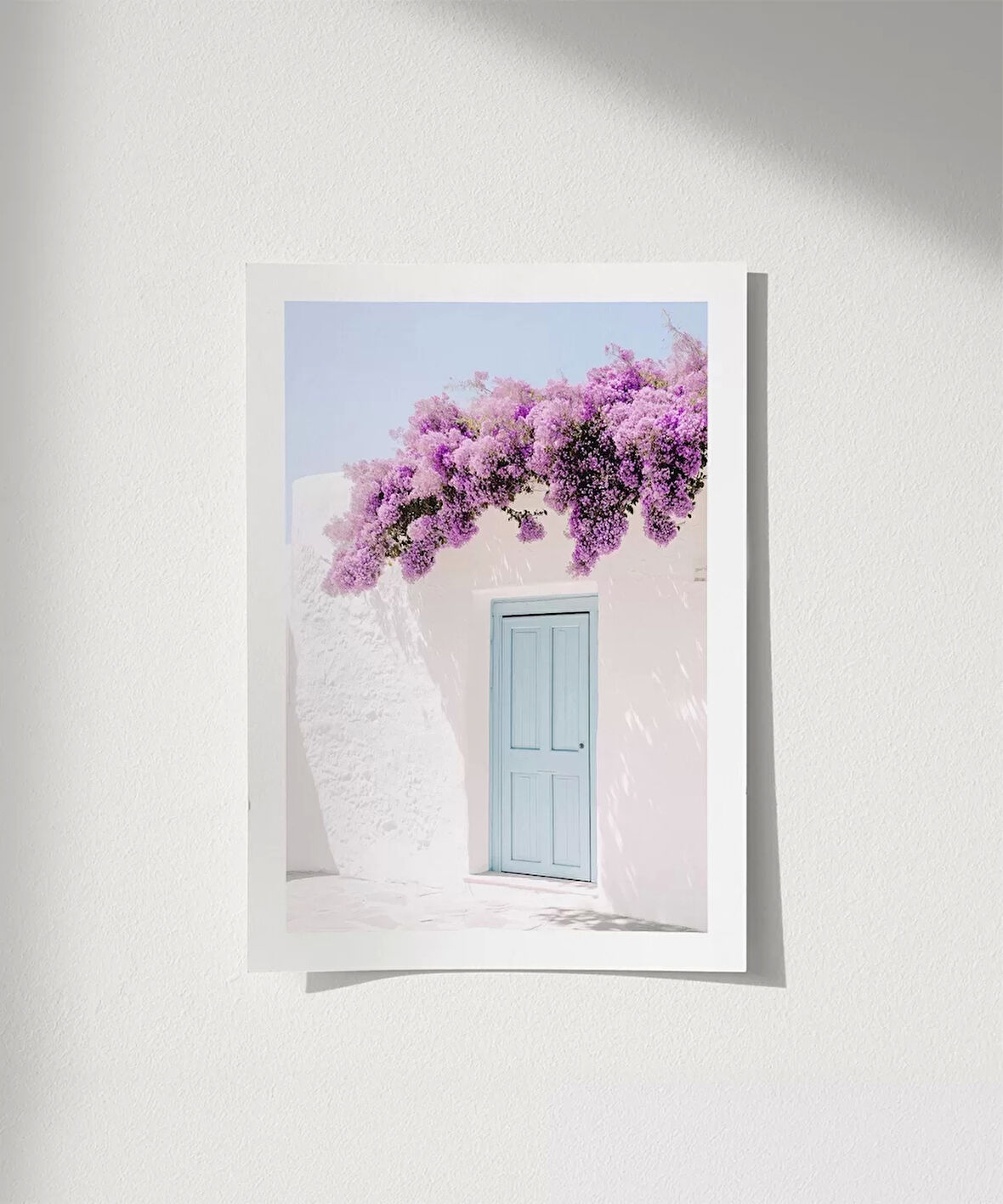 Çerçevesiz Poster Mor Çiçeklerin Gölgesinde