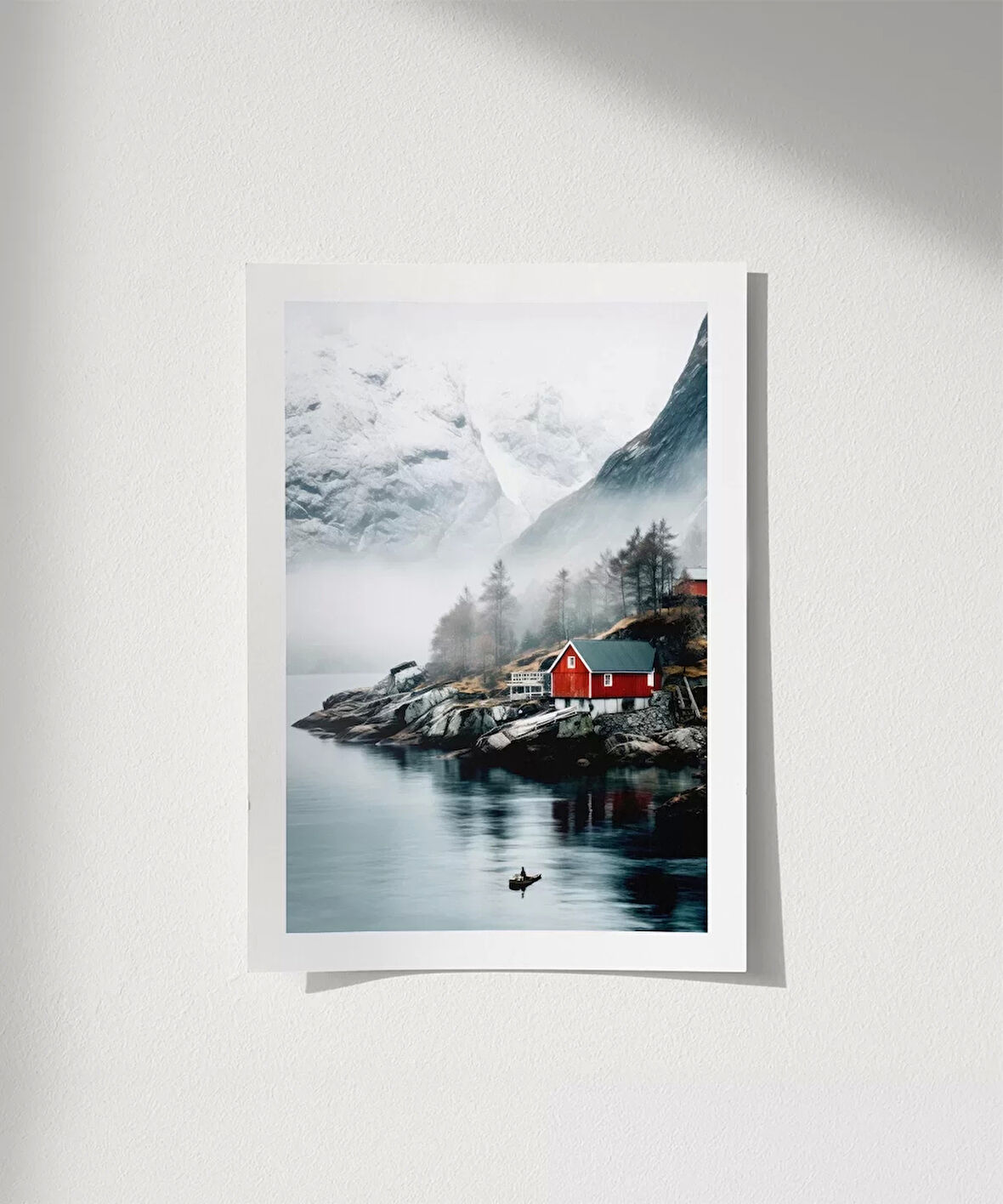 Çerçevesiz Poster Kırmızı Ev ve Sisli Dağlar