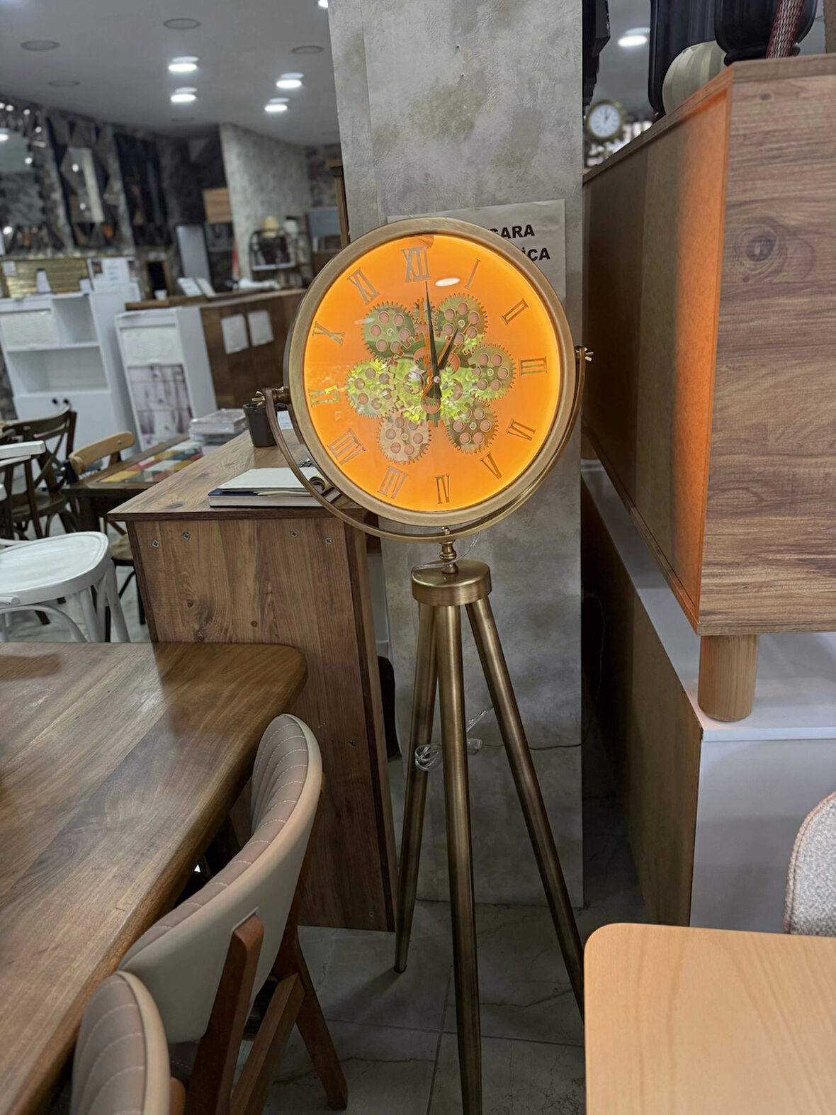Ledli Tripod Gold Ayaklı Dekoratif Saat Döner Çarklı Gold-Gold