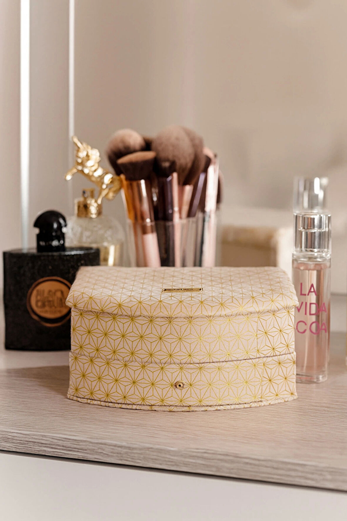 Dekoratif Kadife Takı Bijuteri Mücevher Kutusu Organizer Düzenleyici Krem