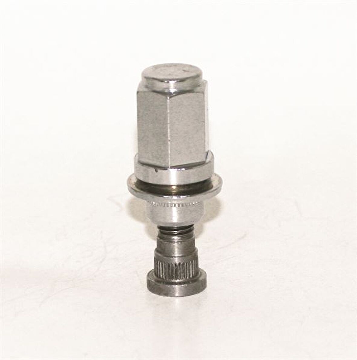 BIJON KOMPLE SAPLAMA SOMUN TAKIM TOYOTA AVENSIS 98- SAPLAMA  19 M121.50 B-35 L-47 H-50 d1- 14 FREZESOMUN AA.21 M121.50 B-47.5 H-47.5 MGA 77119 OEM