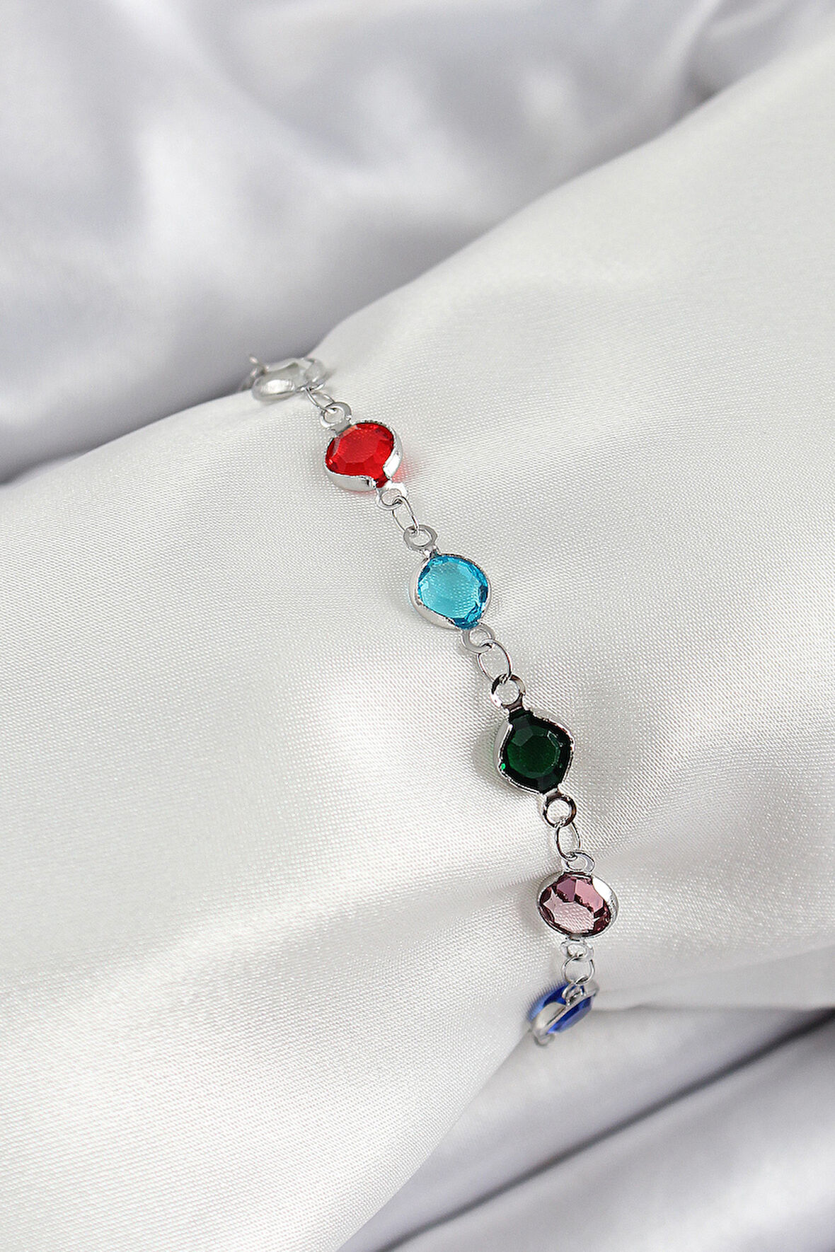 Pirinç Gümüş Renk Karışık Renk Zirkon Taşlı Kadın Bileklik - TJ-BB7046