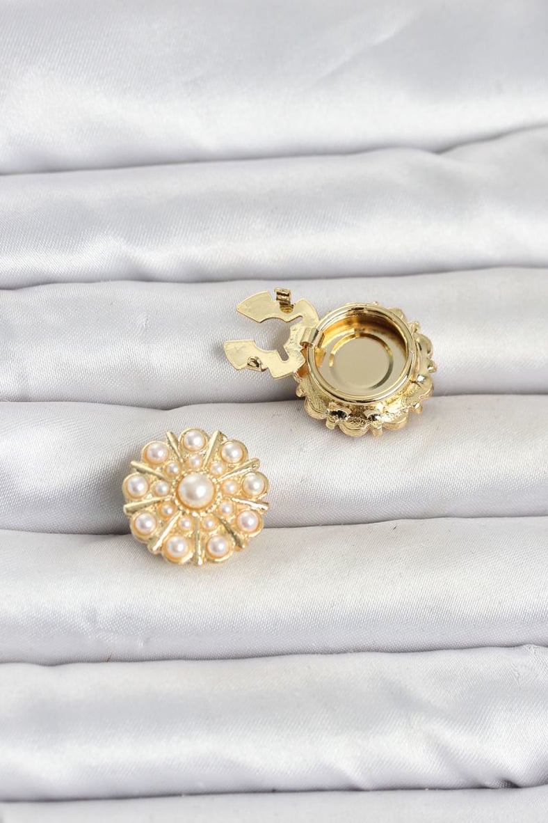 Vintage Model Gold Renk Düğme veya Manşet Broşu TJ-BR486