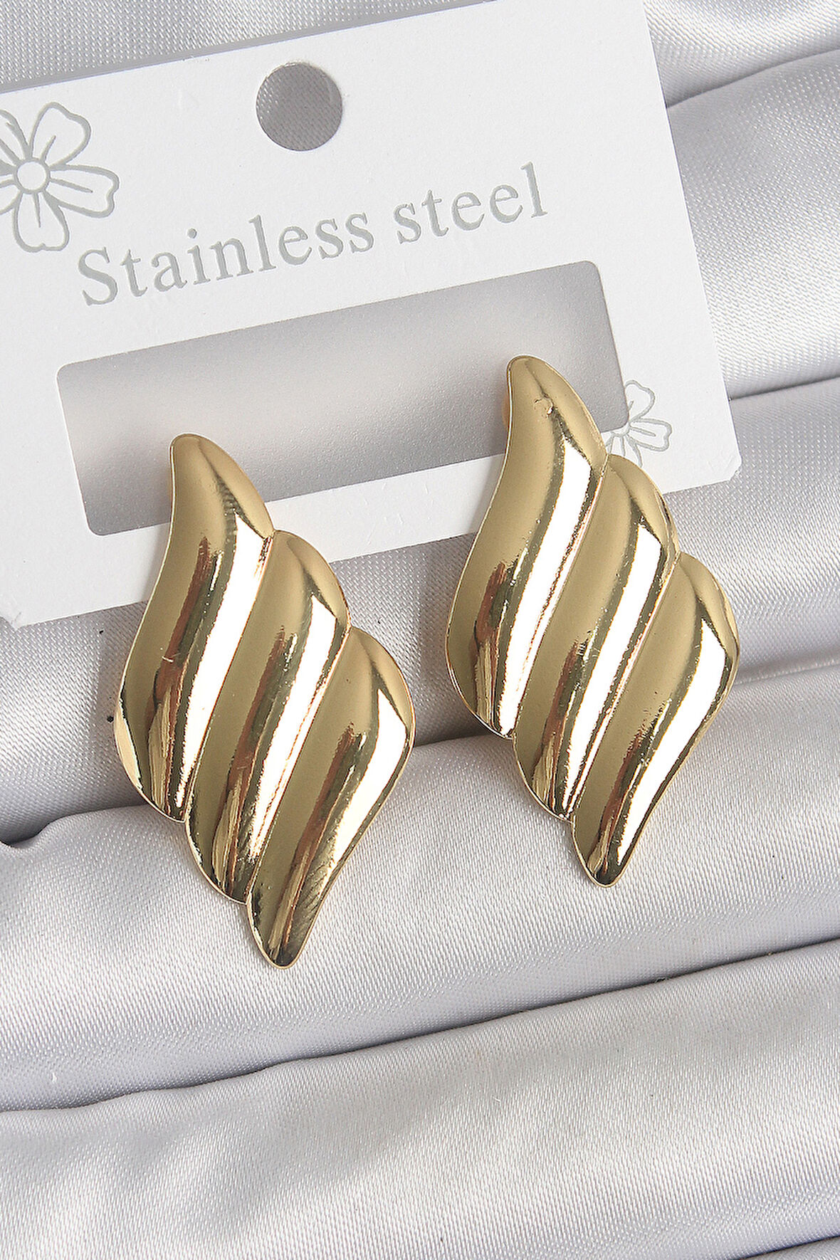 316 Çelik Gold Renk Dalga Model Kadın Küpe - TJ-BKP10519