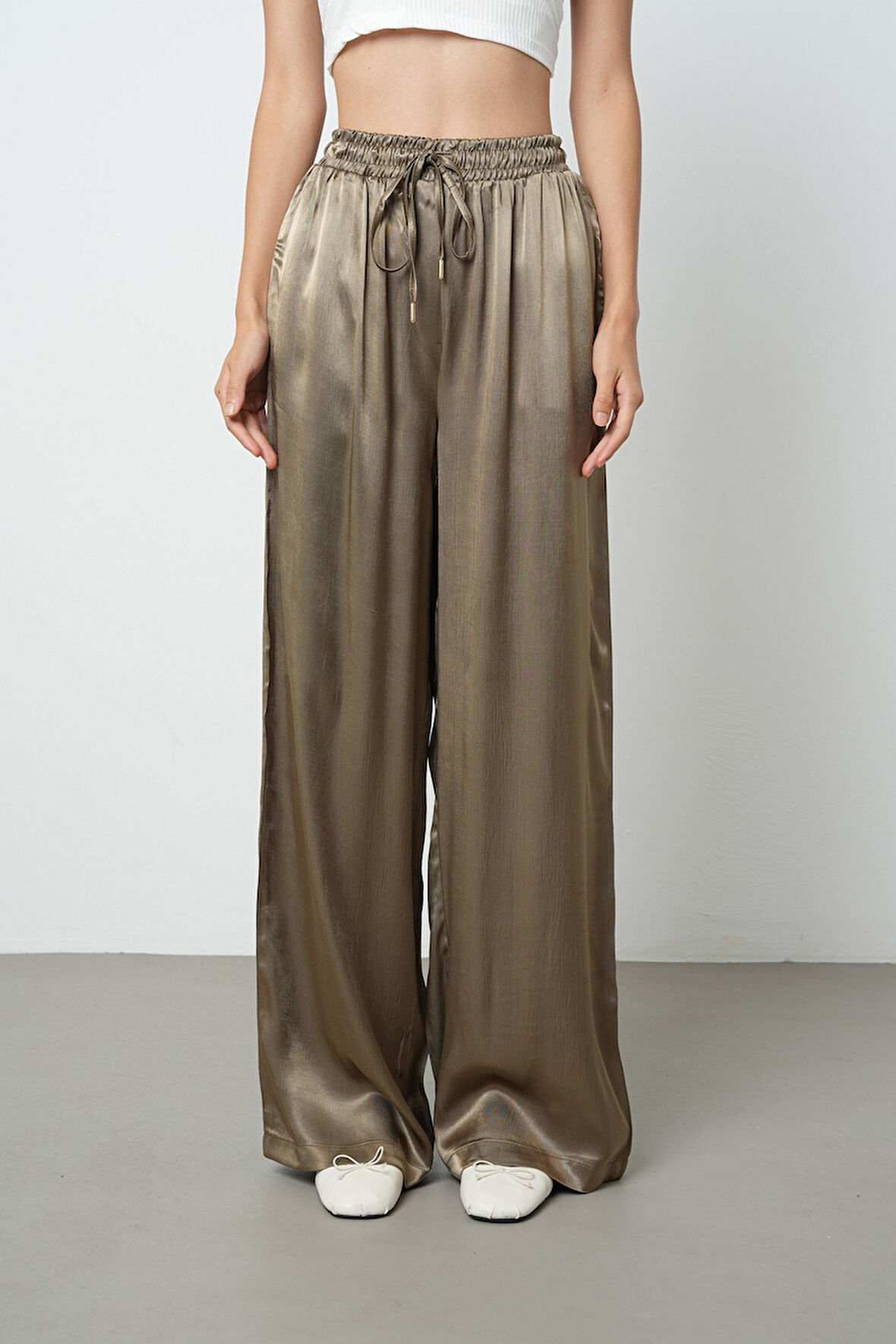 Kadın Açık Haki Düz %100 Viskoz Bol Paça Beli Lastikli Pantolon