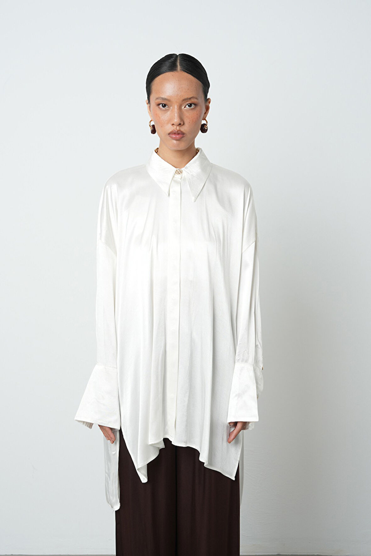 Kadın Ekru Renk Düz Uzun Oversize Kesim Tesettür Gömlek