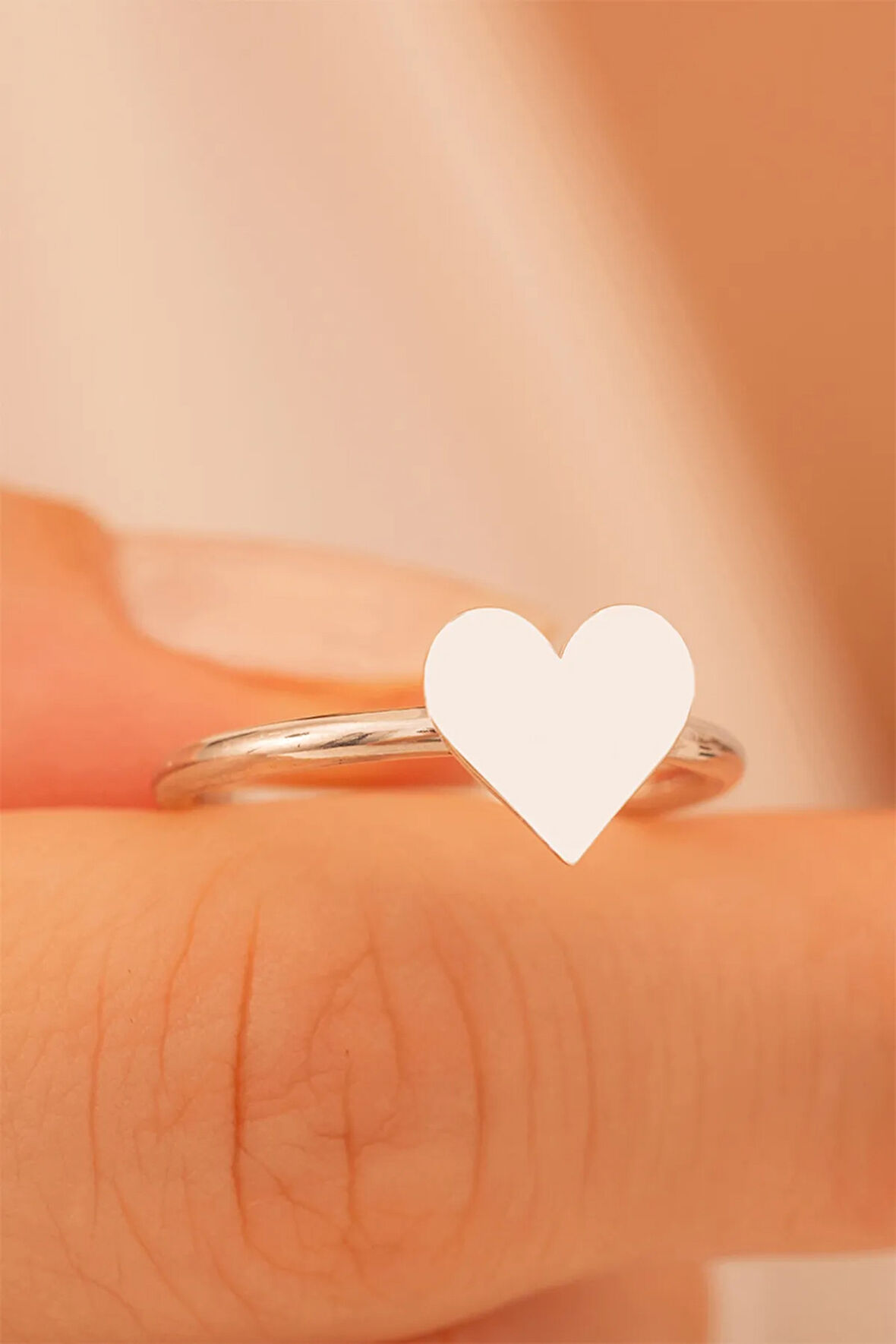 Kadın Gümüş Yüzük - El Işçiliği Kalp Motifli Ince Kadın Yüzük