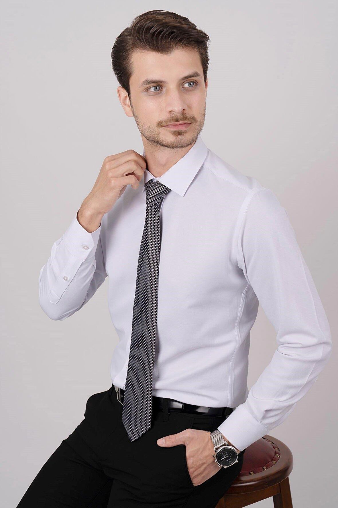 Gömlek Kravat Seti ( sunda Siyah Gri Desenli Kravat & Beyaz Armür Slimfit Gömlek)