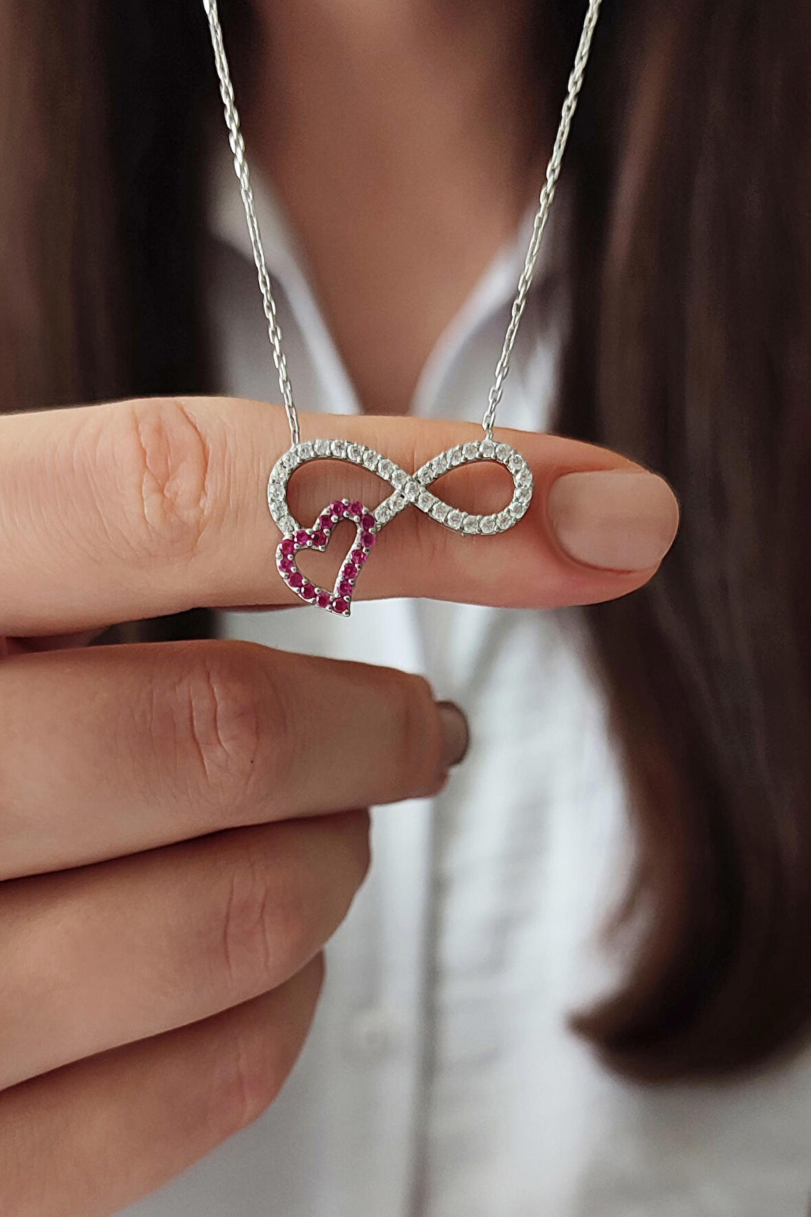 925 Ayar Gümüş Kalp Detaylı Sonsuzluk Tasarım Kadın Kolye