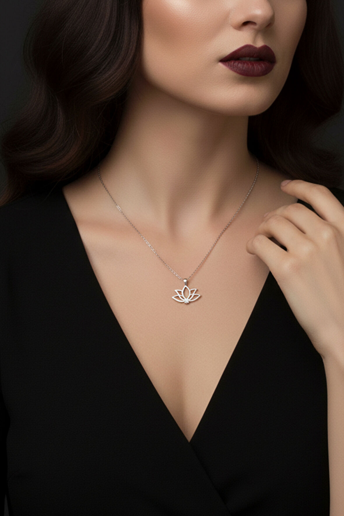 Lotus Çiçeği 925 Ayar Gümüş Kadın Minimal Kolye