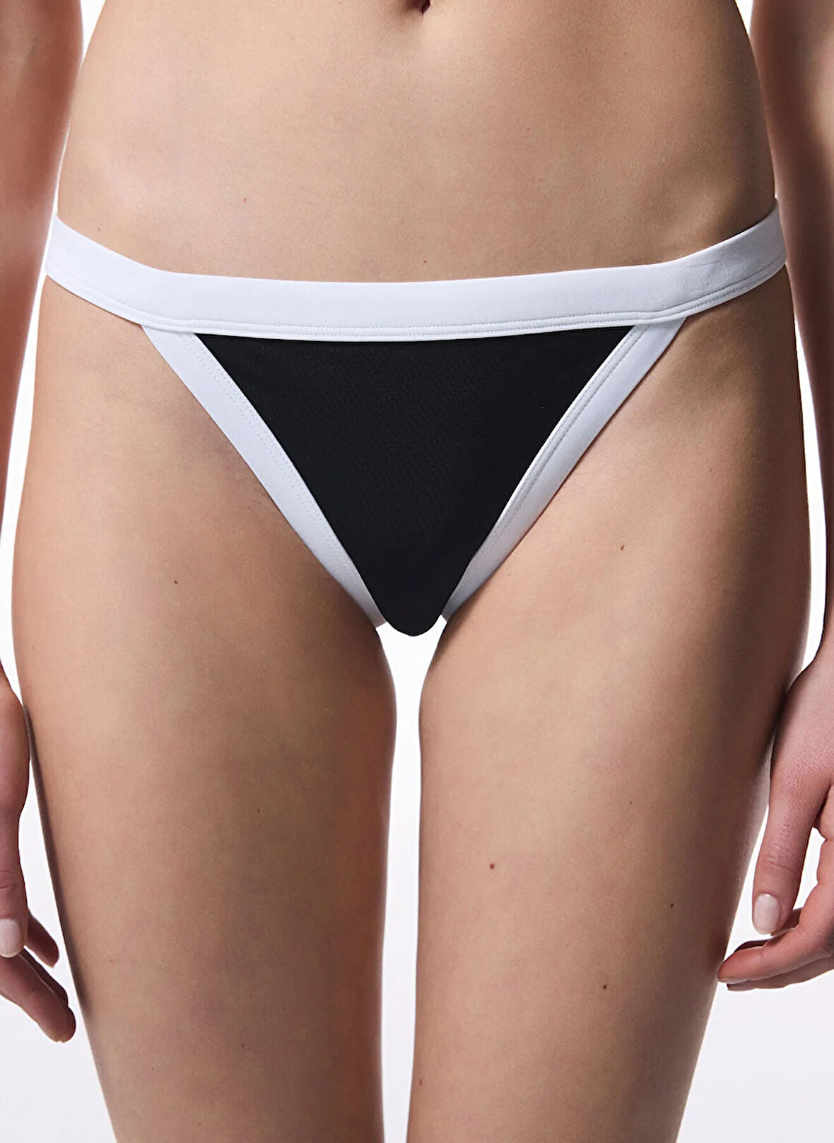 Penti Siyah Kadın Bikini Alt PL2AAW9725IY