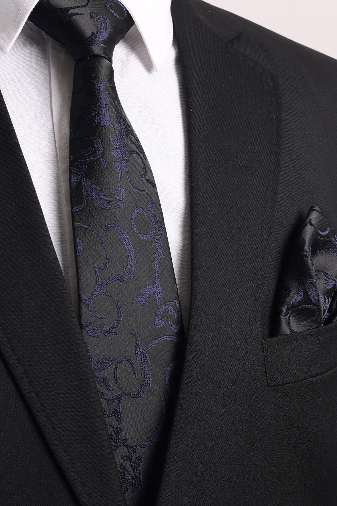 Esgue Hand Made 7.5 cm Lacivert - Siyah Desenli Kravat Mendil