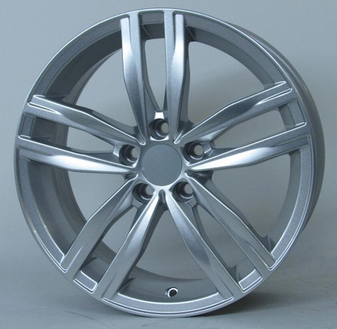 VOLKSWAGEN POLO UYUMLU JANT DY166 6.5X16 5X100 ET-35 57.1 SİLVER (4 ADET)