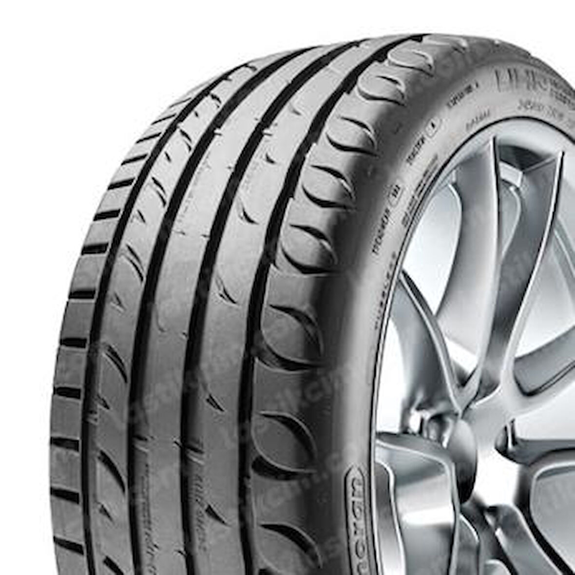 215/60R17 96H ULTRA HIGH PERFORMANCE KORMORAN