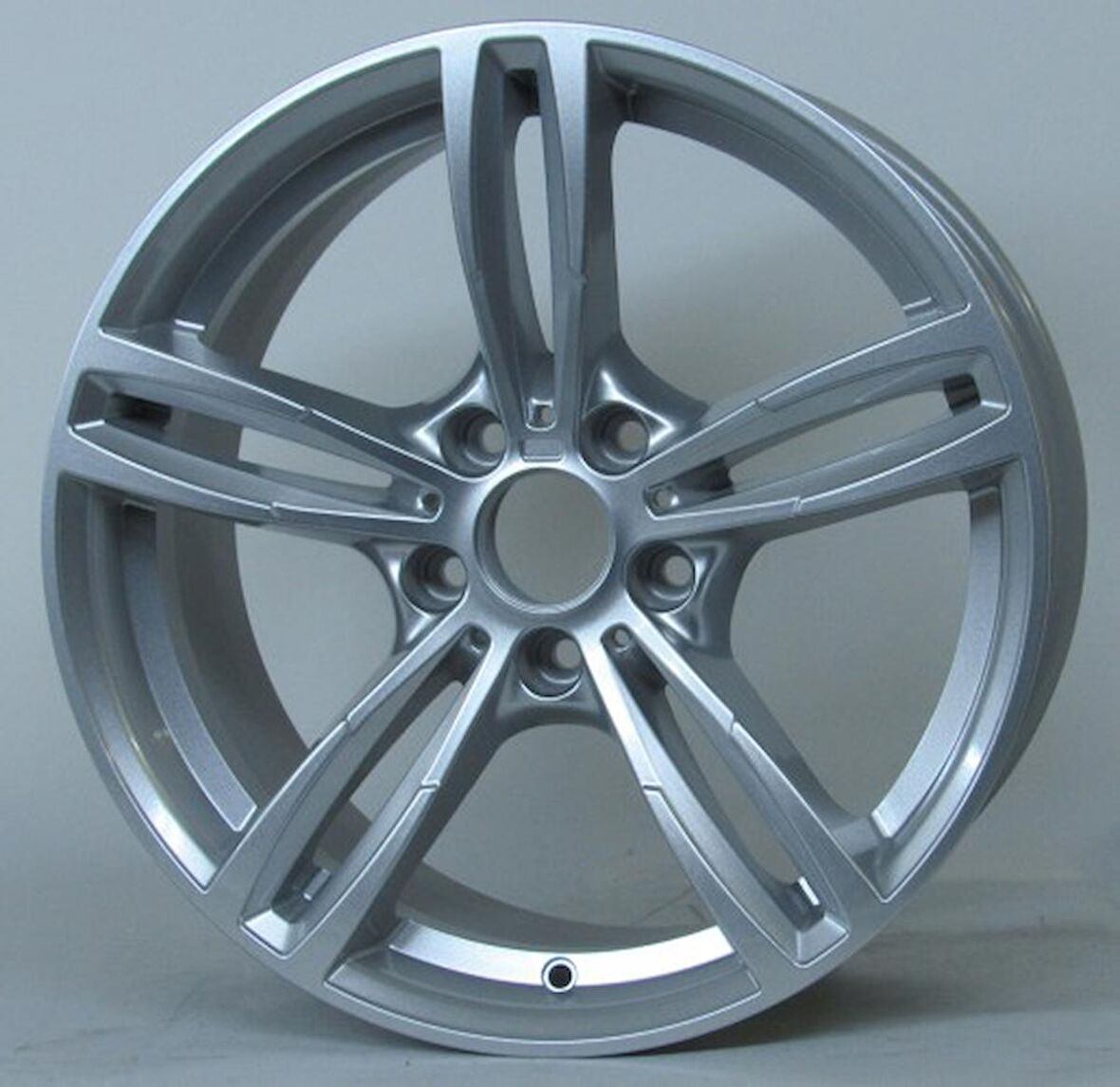 Kormetal B100 8,5X19" PCD:5120 ET:33 CH:72,6 S Jant 4 Adet