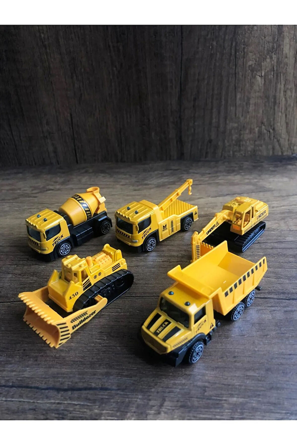 Oyuncak Metal İş Makinaları Seti 5'li Oyuncak Iş Makinaları Kamyon Çekici Mikser Kepçe Ekskavatör
