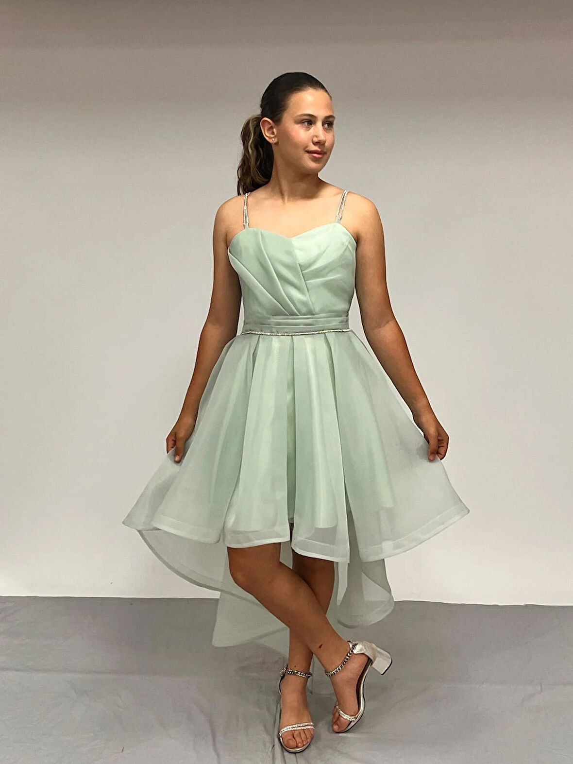 Kız Çocuk Abiye Mint Yeşili Taş Kordon Askılı Kalp Yaka  Kuyruklu  Şifon Abiye Elbise 10-15 Yaş