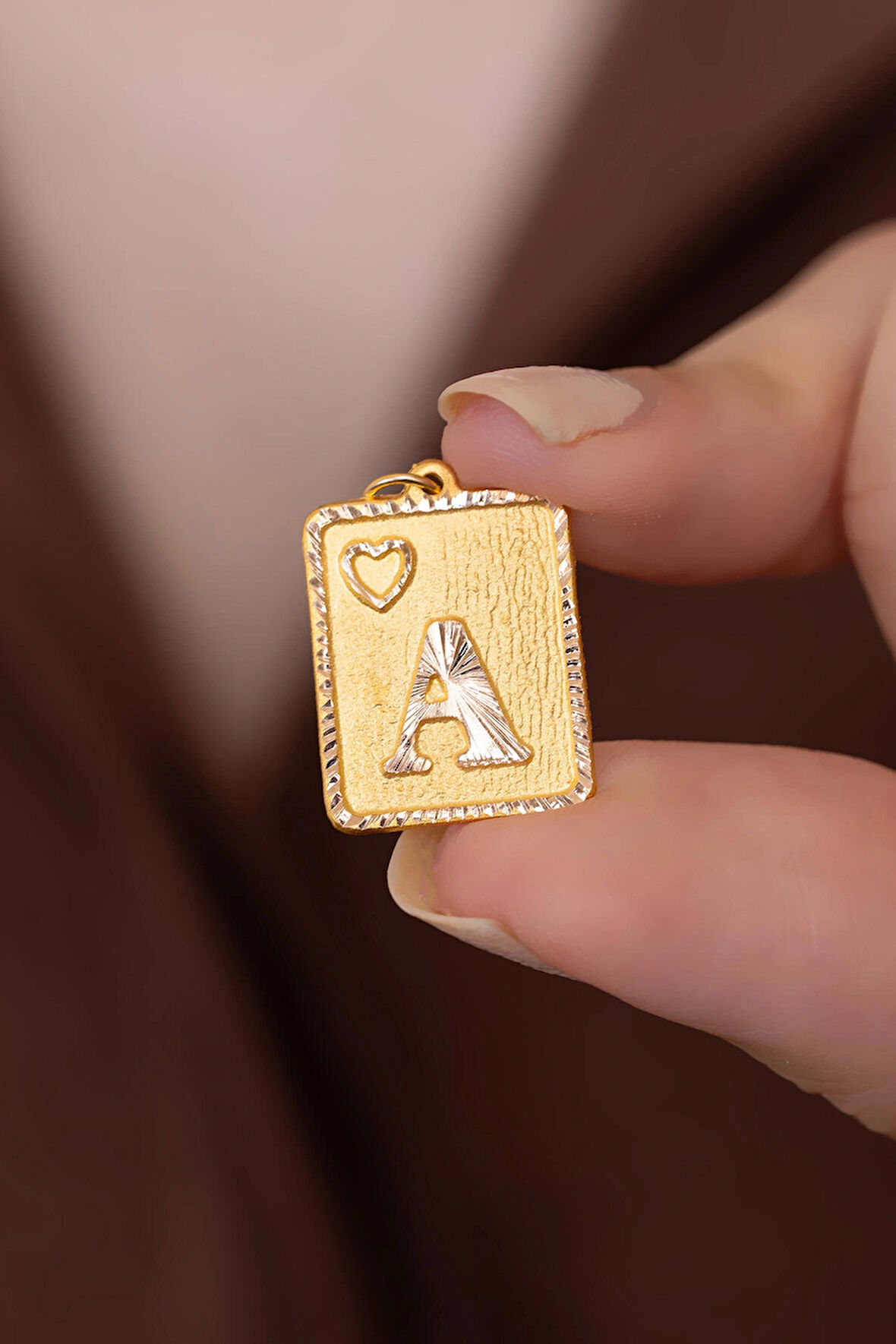 14 Ayar Altın A Harfli Nostaljik Kare Kolye Ucu