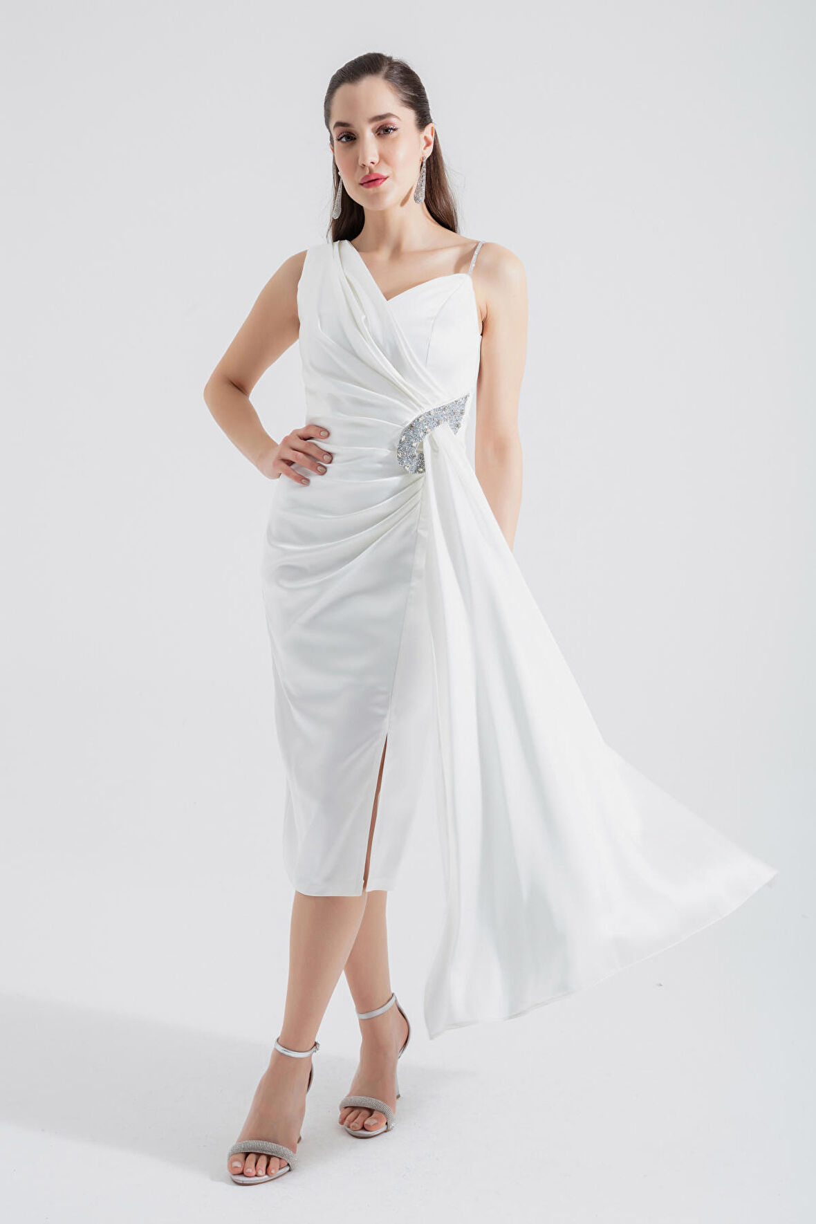 Kadın Beyaz Tek Omuzlu Taşlı Midi Abiye Elbise
