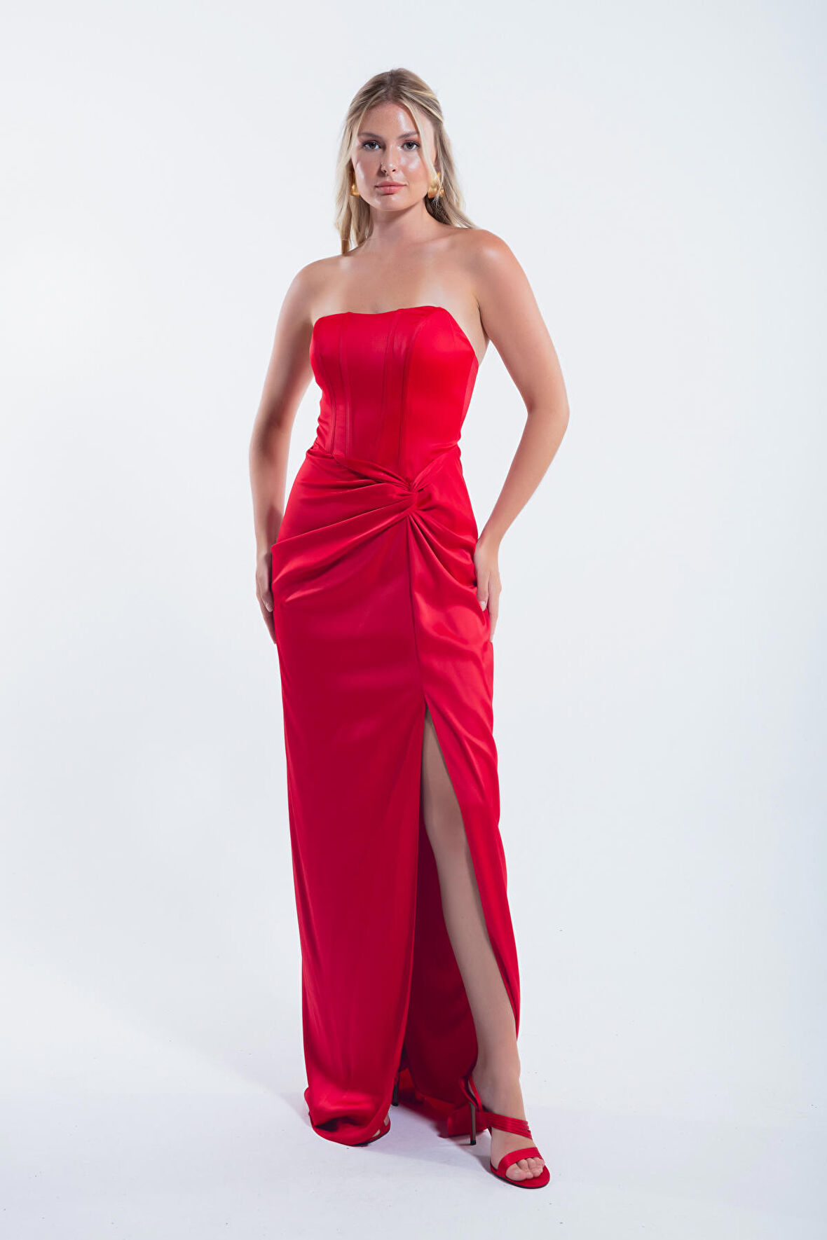 Kadın Kırmızı Kruvaze Astarlı Dokuma Korse Detaylı Saten Uzun Abiye Elbise