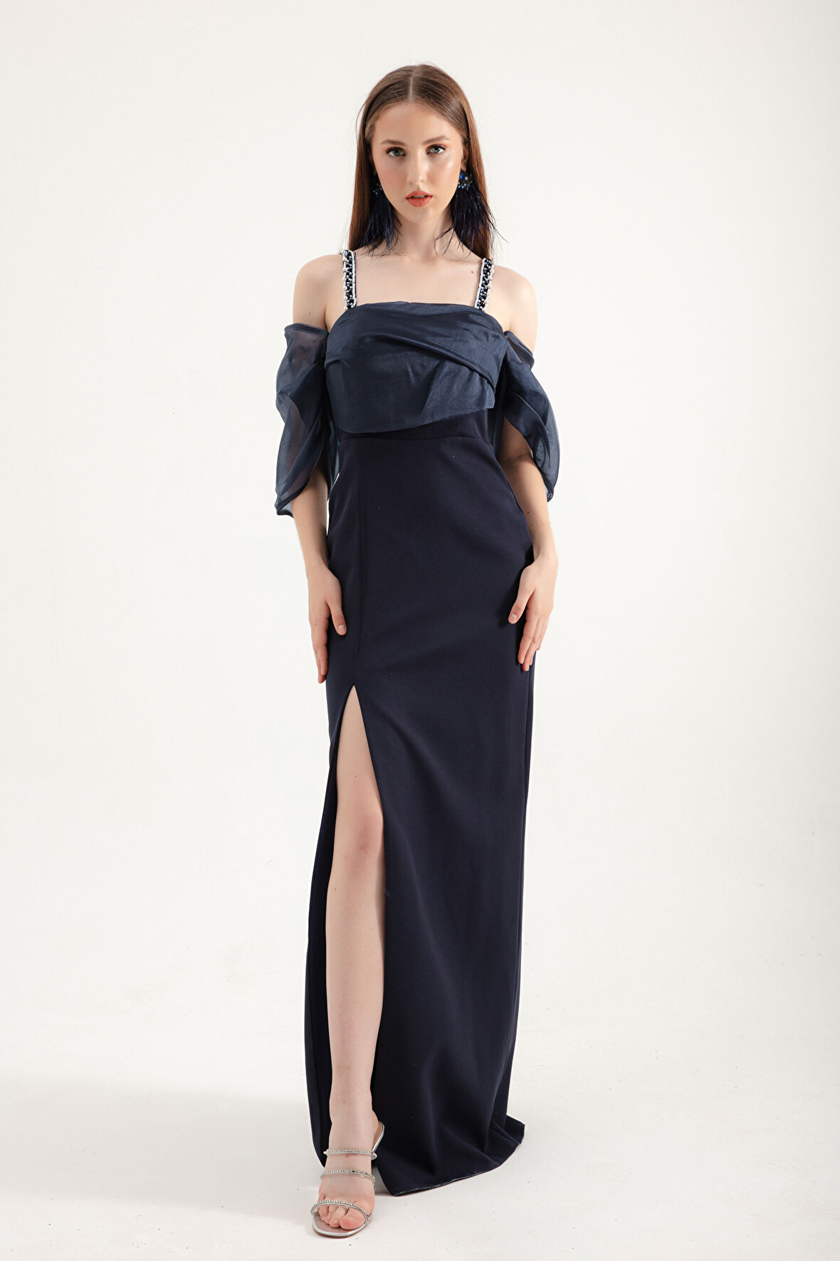 Kadın Lacivert Prenses Kol Boncuk Askılı Organze Uzun Abiye Elbise