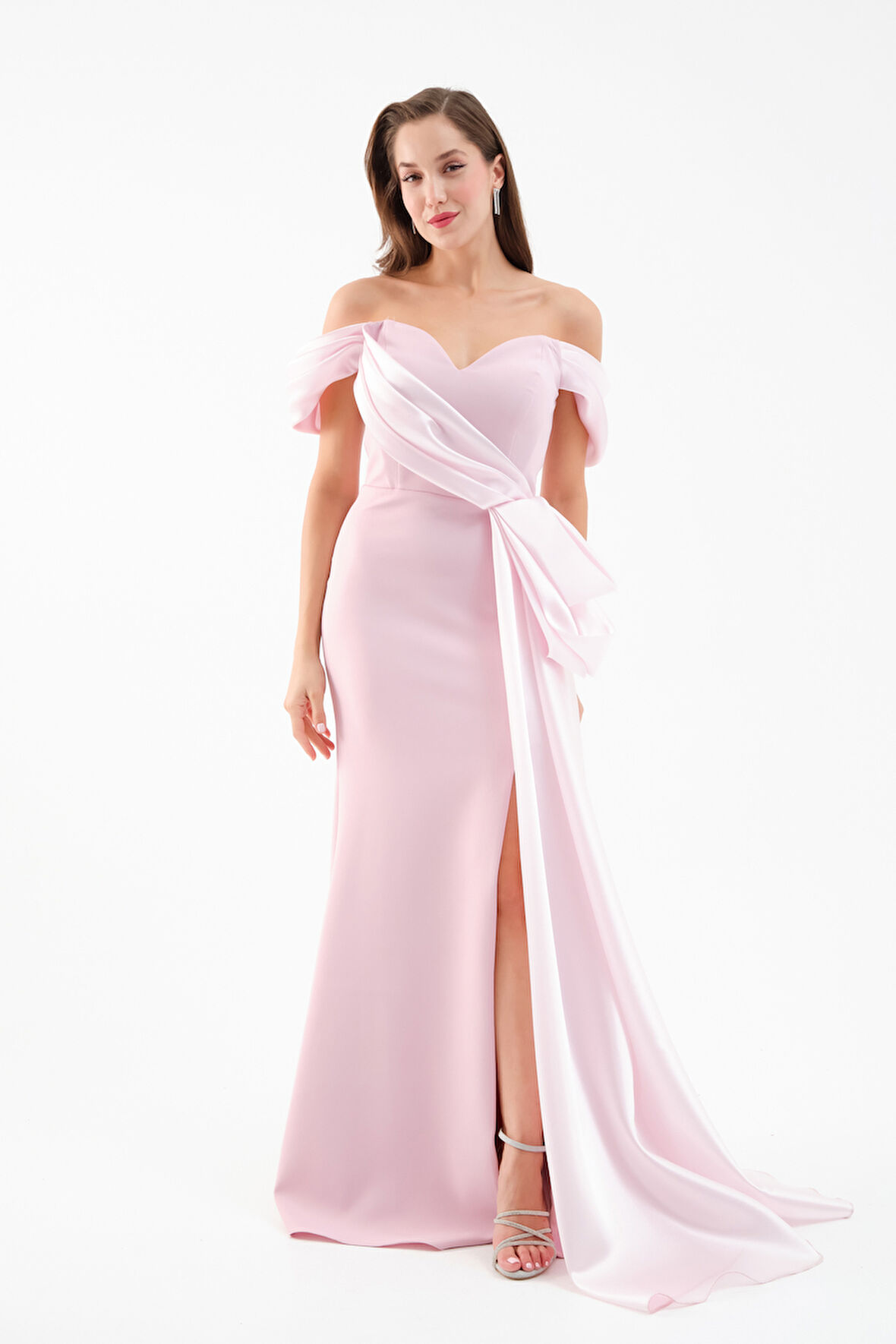 Kadın Pudra Kayık Yaka Kuyruklu Uzun Abiye Elbise