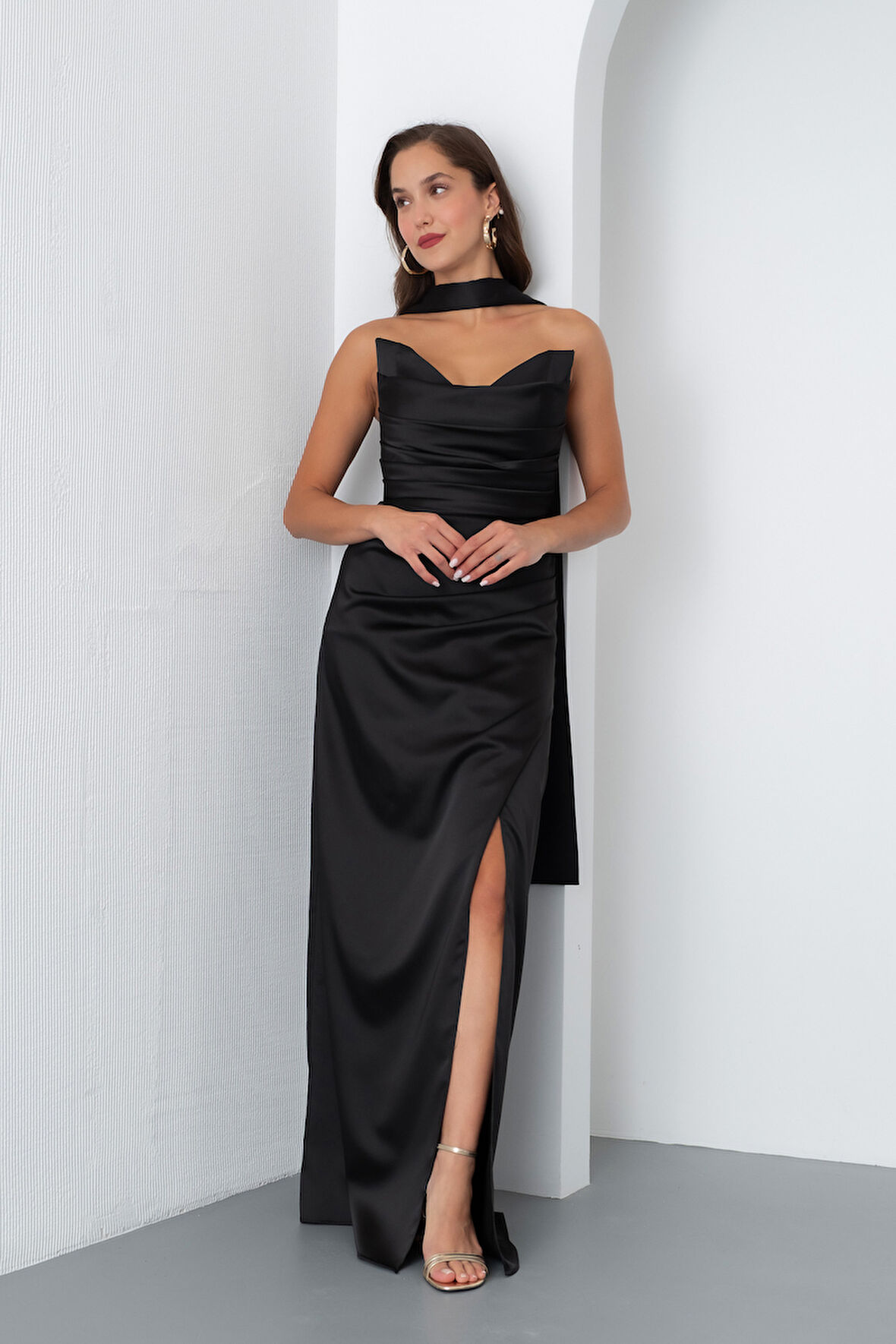 Kadın Siyah Şal Yaka Saten Uzun Abiye Elbise