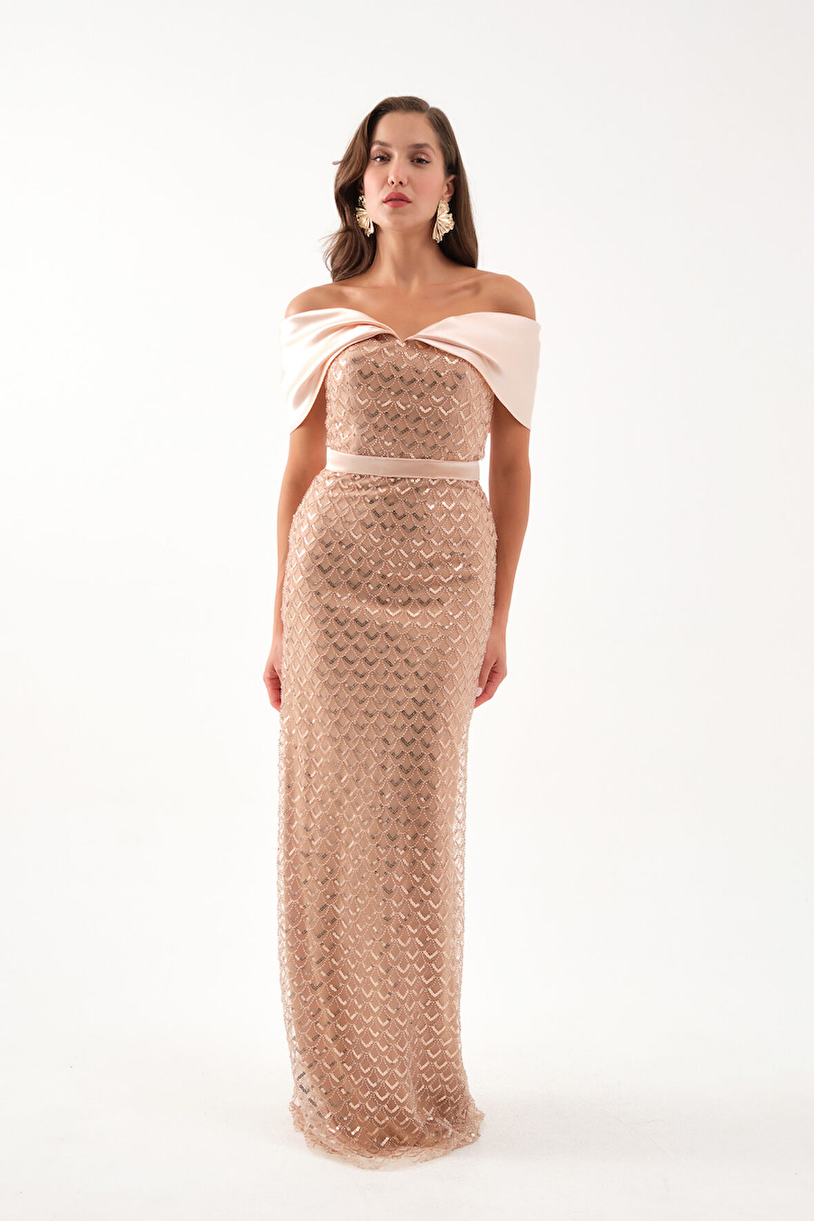 Kadın Gold Yaka Organze Detay Pul Payetli Uzun Abiye Elbise