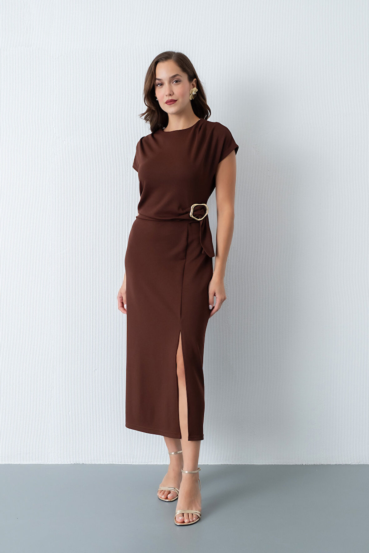 Kadın Kahverengi Toka Detay Midi Davet Elbisesi