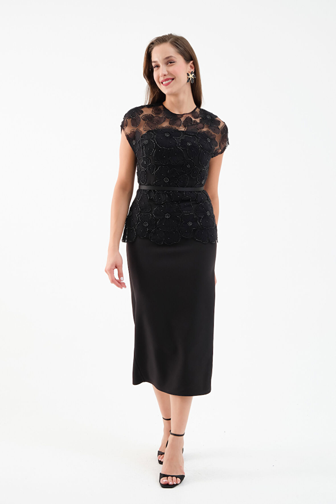 Kadın Siyah Dantelli Midi Abiye Elbise